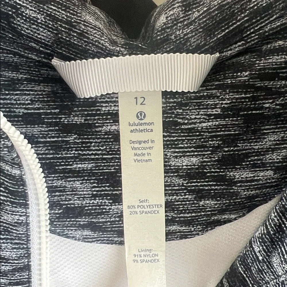 Lululemon Go The Distance Jacket - Picture 6 of 11